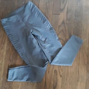 Gray Koral leggings